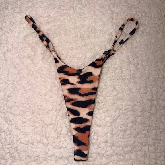 Leopard Print Bikini Set - Picture 5 of 5